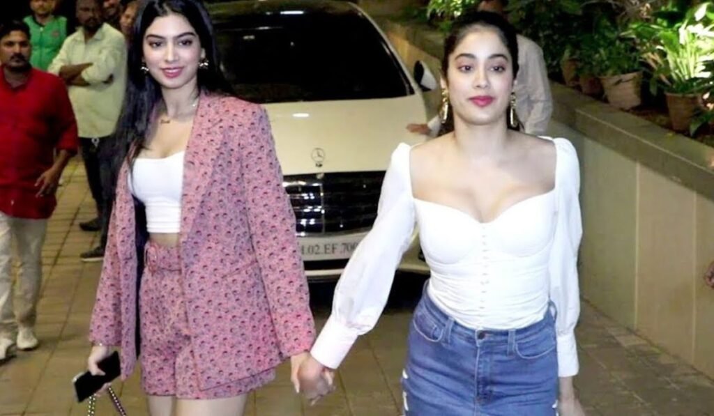 Jhanvi Kapoor Social Media