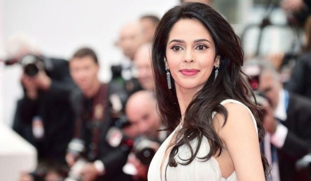 Mallika Sherawat Relationships